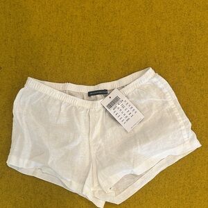 Brandy Melville Crisp White Buttoned Shorts